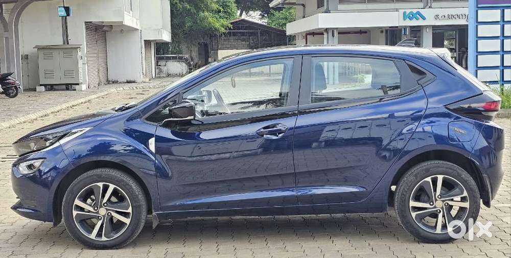 Tata Altroz 1.2 Xza Plus, 2023, Petrol