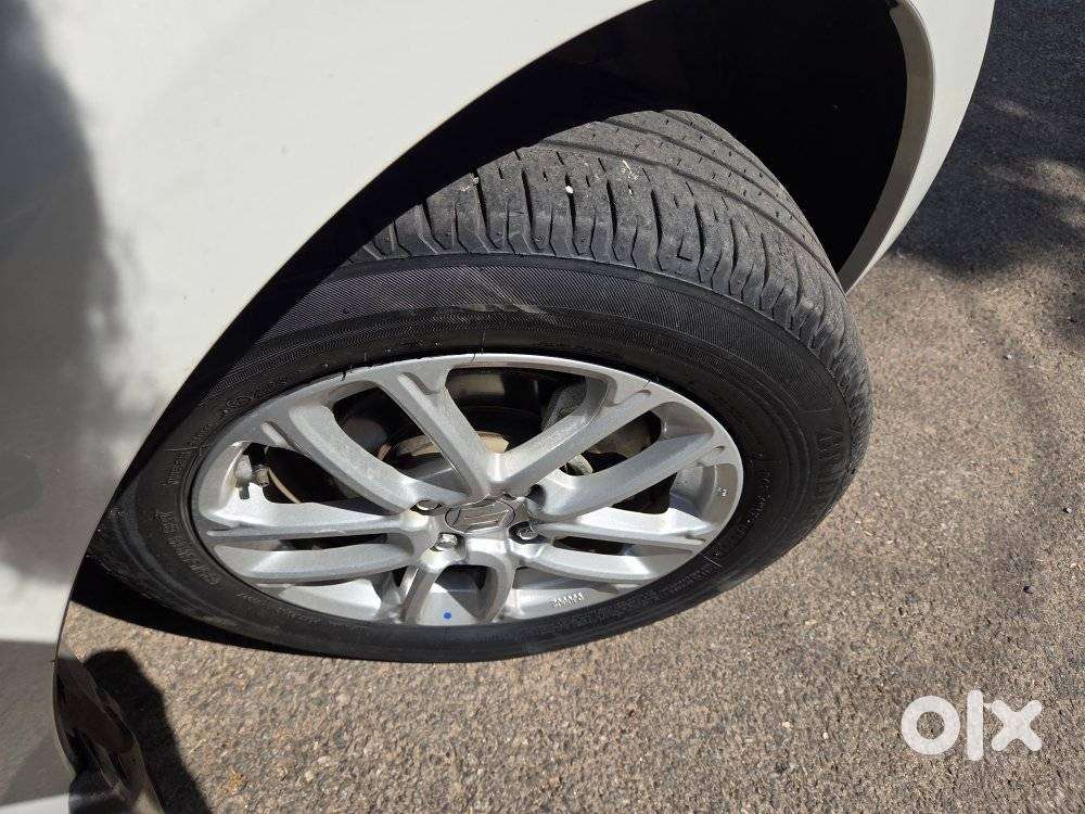 Maruti Suzuki Swift Vvt Zxi, 2024, Petrol