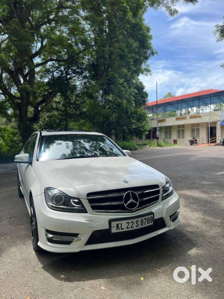 Pearl White 2014 Mercedez Benz 220