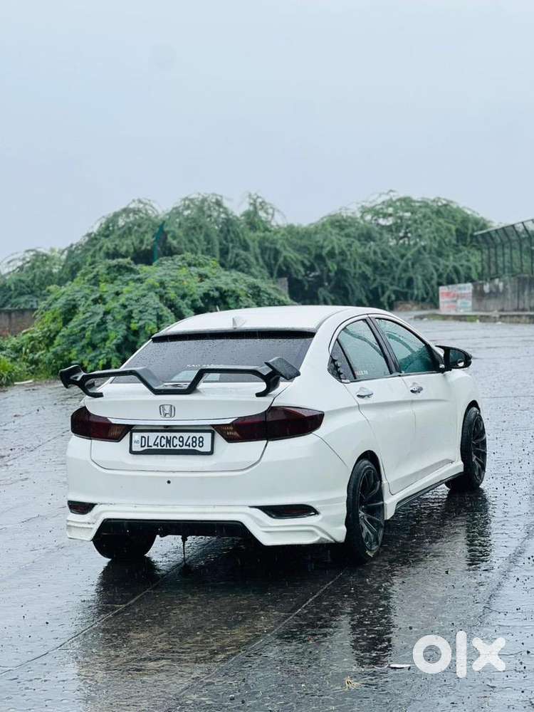 Top Model Push Button Start And Sunroof
