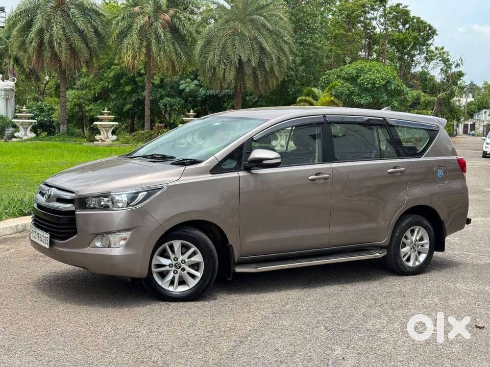 Toyota Innova Crysta G 8 Str, 2017, Diesel