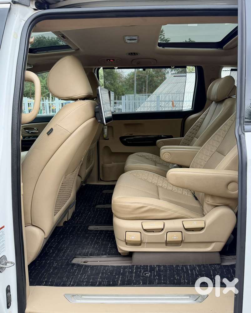 Kia Carnival Limousine Plus 7 Str, 2022, Diesel