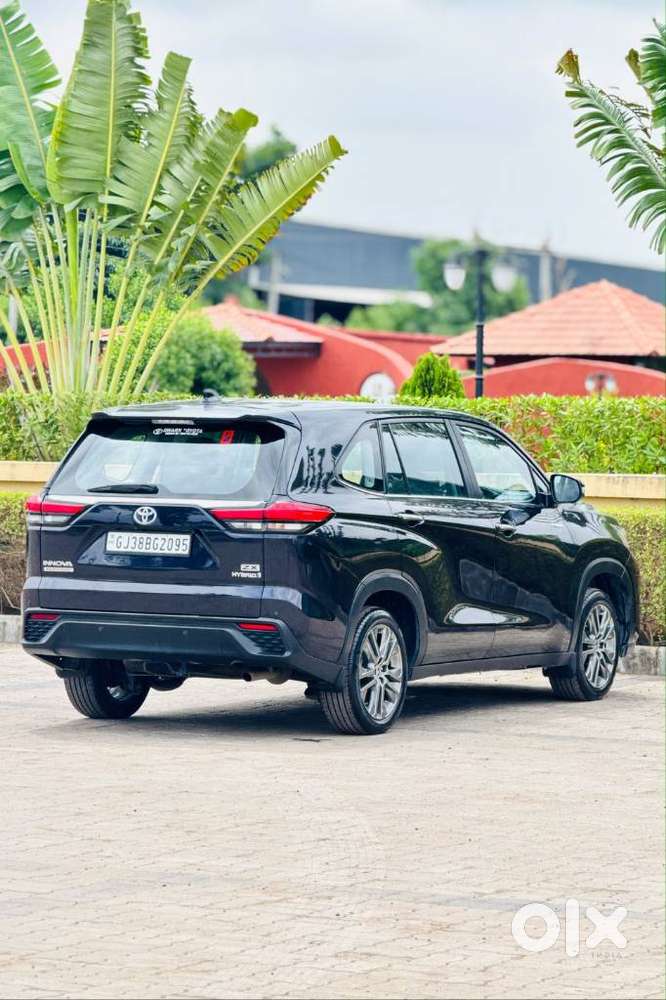 Toyota Innova Hycross, 2024, Petrol