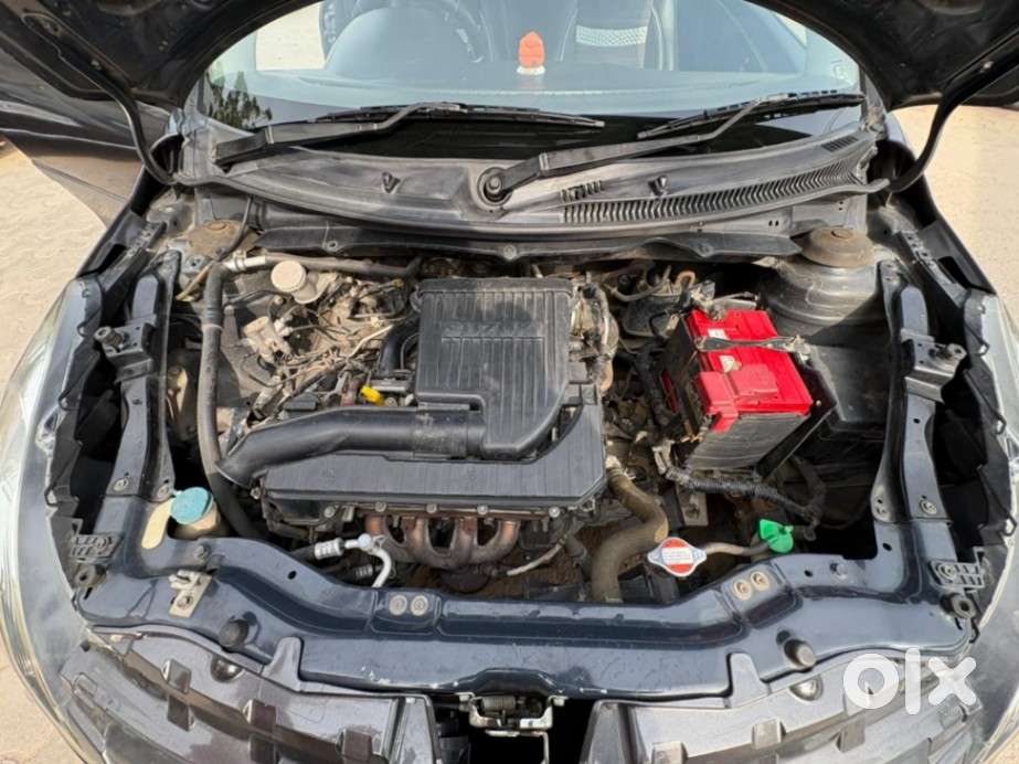 Maruti Suzuki Swift Vxi 1.2 Abs Bs-iv, 2017, Petrol