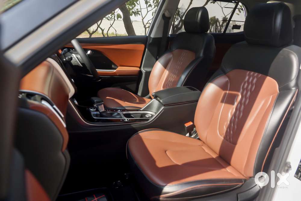 Hyundai Alcazar 2.0 Signature (o) Petrol At 6 Str, 2023, Petrol