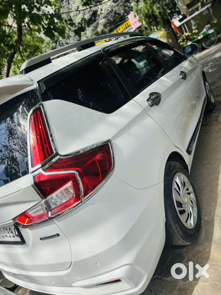 Maruti Suzuki Ertiga 1.5 Vxi Shvs, 2024, Cng & Hybrids