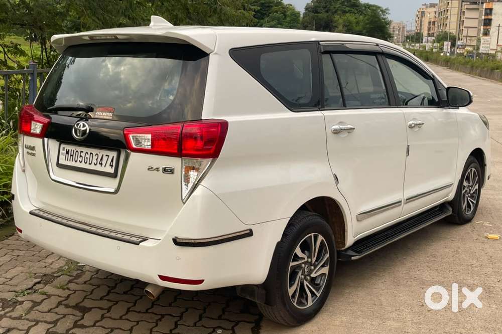 Toyota Innova Crysta [2020-ongoing] 2.7 Gx Mt 8 Str, 2025, Diesel