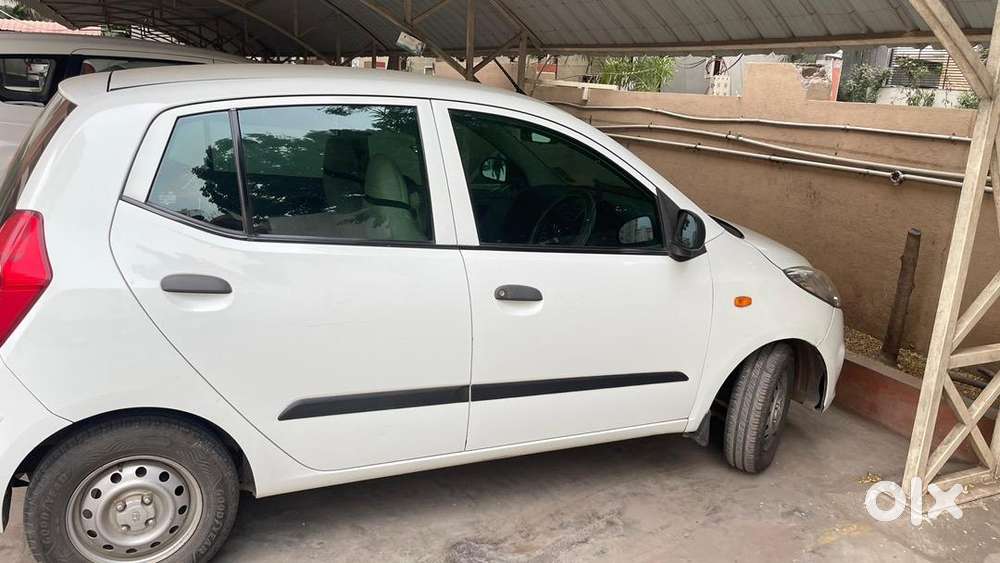 Hyundai I10 2011 Petrol 70000 Km Driven