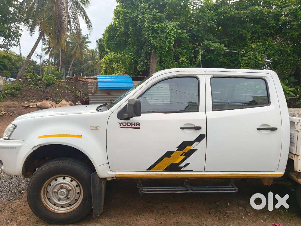2022 Tata Xenon Crew