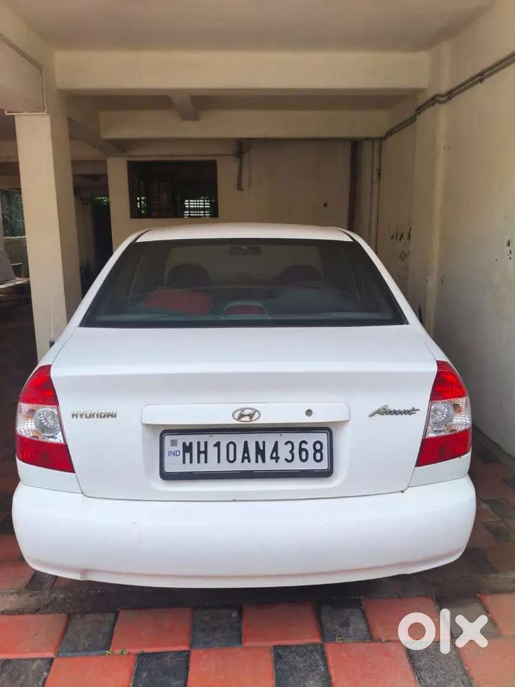 Hyundai Accent Hatchback 2010 Gl Petrol