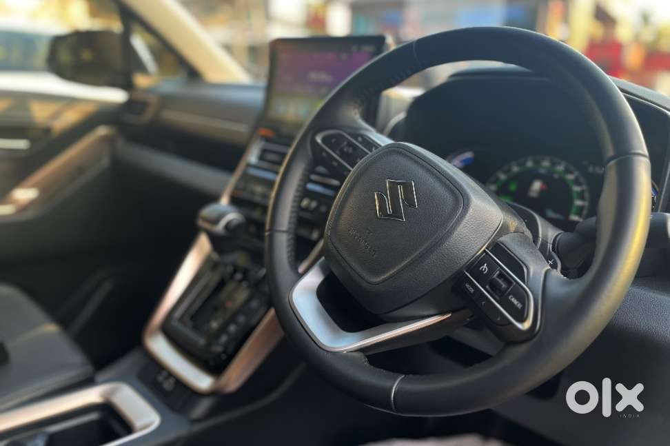 Maruti Suzuki Invicto, 2024, Petrol