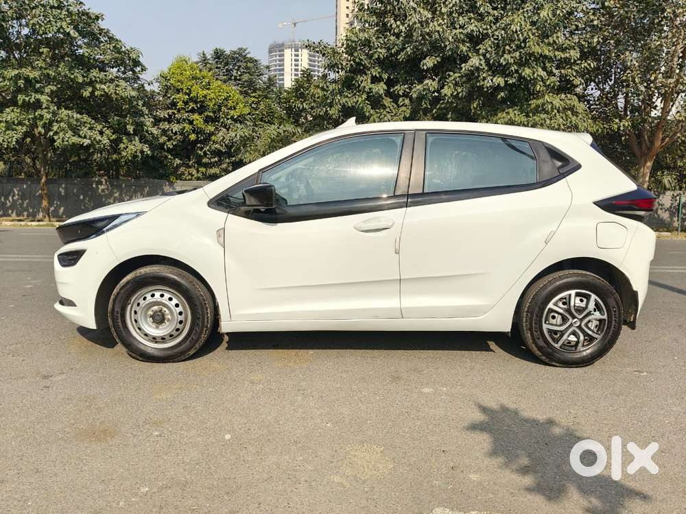 Tata Altroz 1.2 Xe, 2020, Petrol