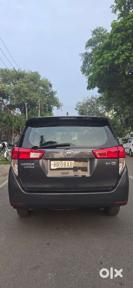 Toyota Innova Crysta