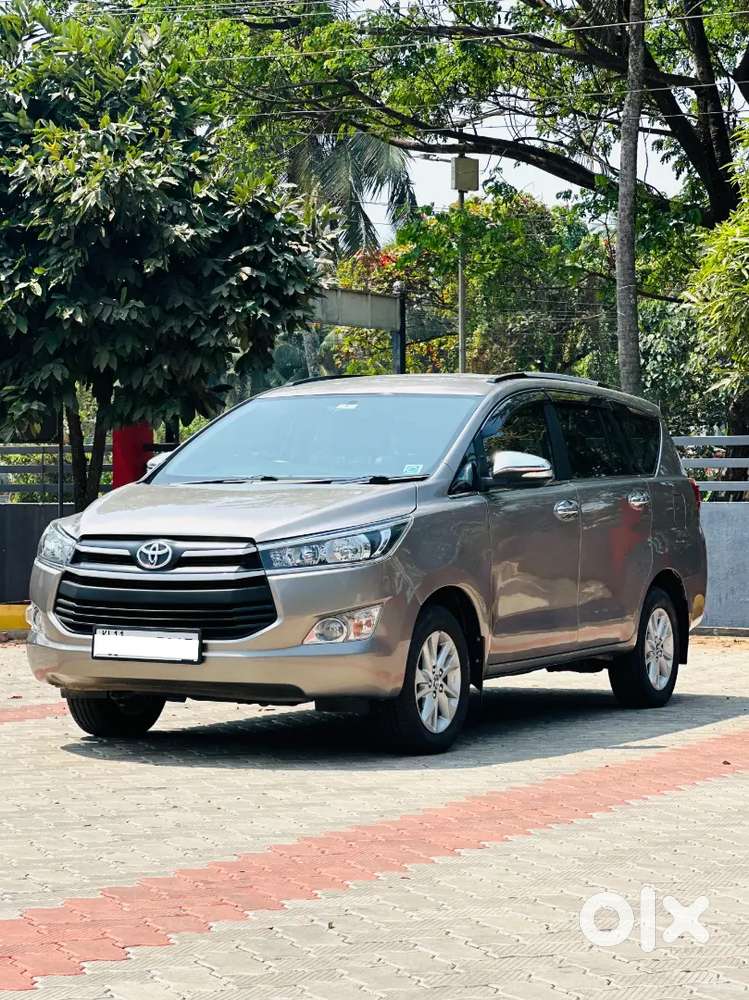 Toyota Innova Crysta 2016