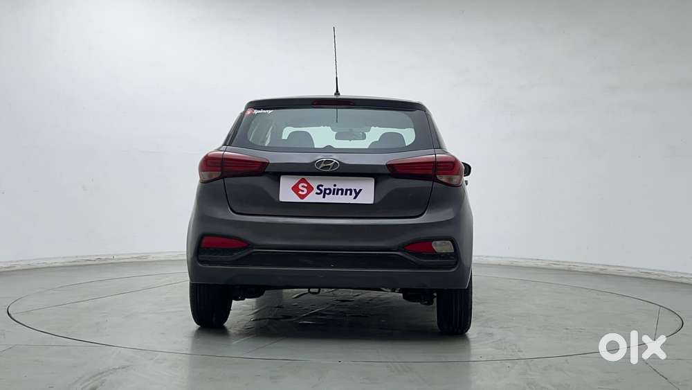 Hyundai Elite I20 1.2magna Executive At, 2018, Petrol