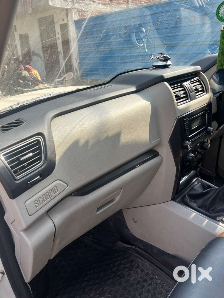 Mahindra Scorpio S6+