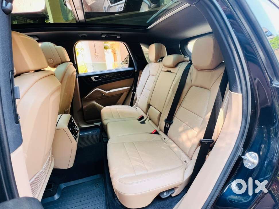 Porsche Cayenne Platinum Edition, 2022, Petrol