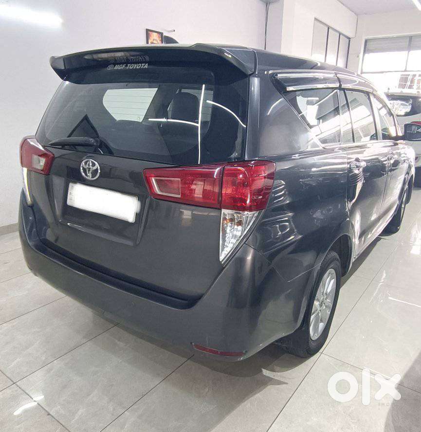 Toyota Innova Crysta 2.4 V 7 Str, 2017, Diesel