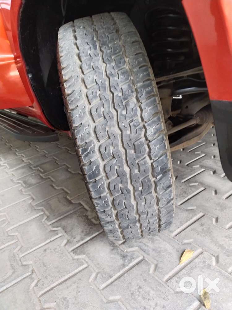 Mahindra Tuv 300 T10 Dual Tone, 2017, Diesel