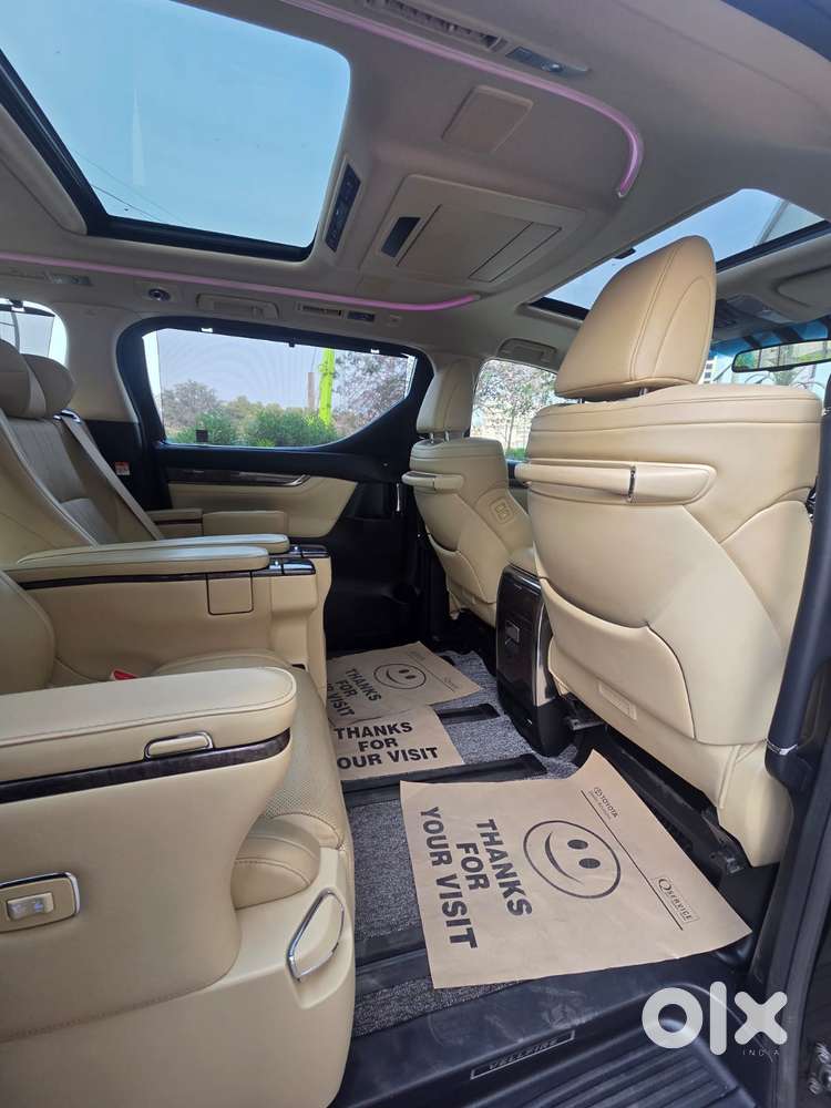 Toyota Vellfire Vip – Executive Lounge, 2023, Petrol