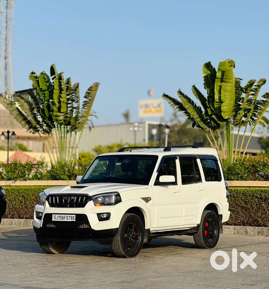 Mahindra Scorpio S10 8 Seater, 2015, Diesel