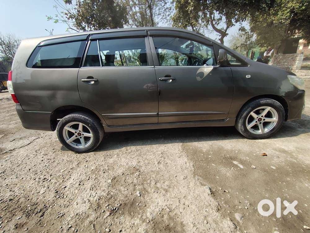 Toyota Innova, 2015