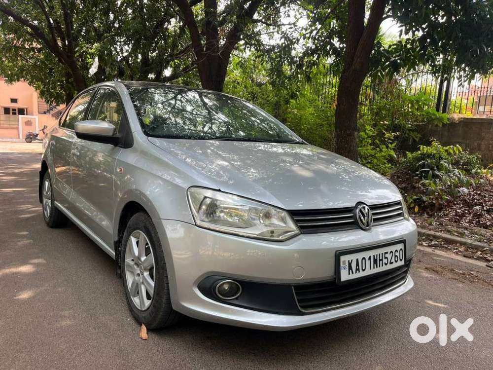 Volkswagen Vento 2010-2013 Petrol Highline, 2011