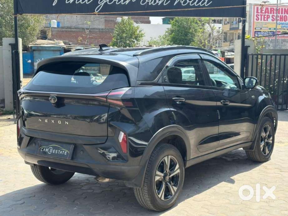 Tata Nexon Fearless Pr S 1.2 Revotron Petrol 7 Dca  Dt, 2024, Petrol