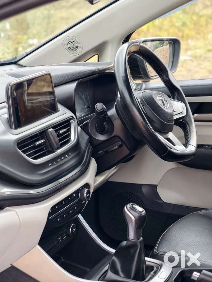 Tata Altroz Xz Plus (s) Icng, 2023, Cng & Hybrids
