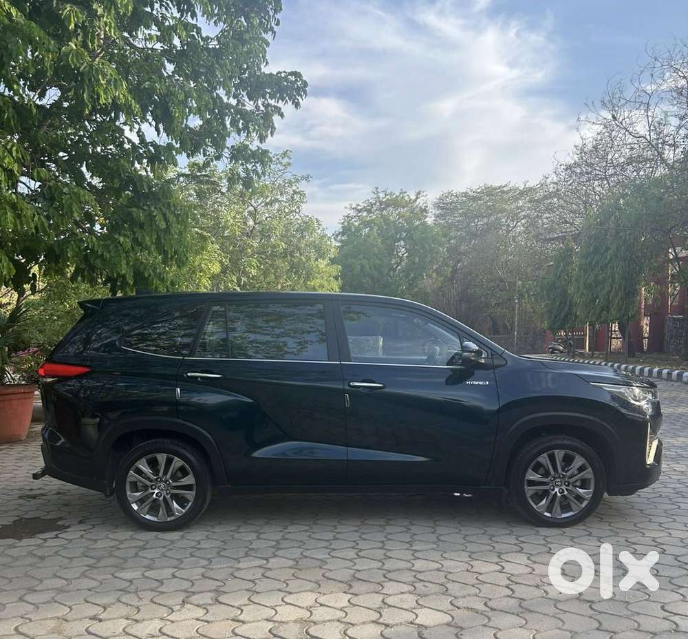 Toyota Innova Hycross 2.0 Zx (o) Hybrid 7 Str, 2024, Cng & Hybrids