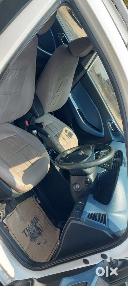 Hyundai I20 Active Sx Petrol, 2016, Cng & Hybrids