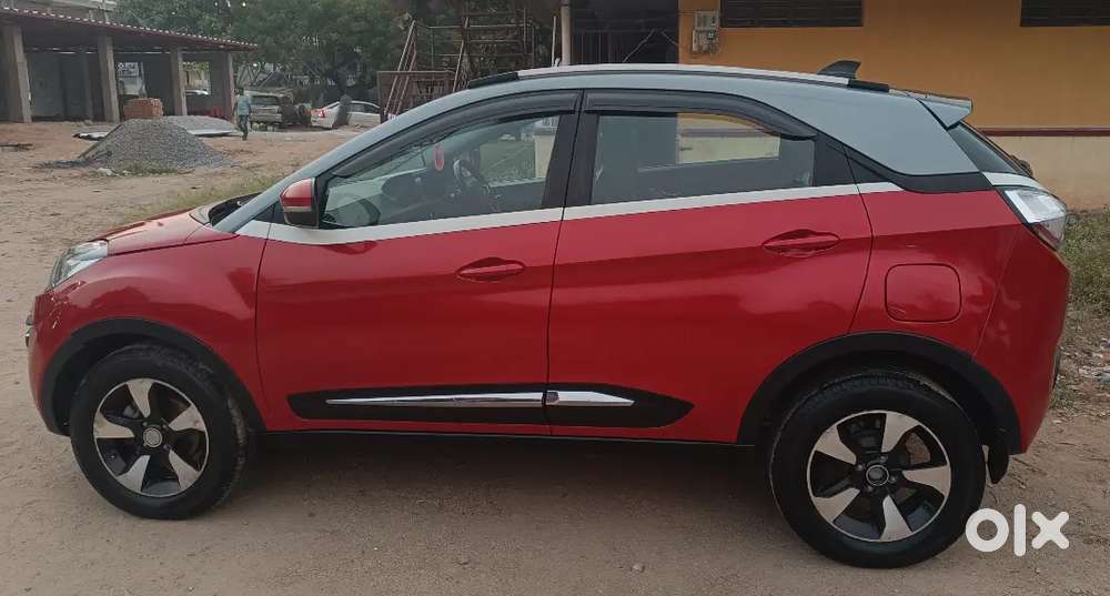 Nexon Xza Plus Dual Tone Diesel. Best Suv In This Segment.