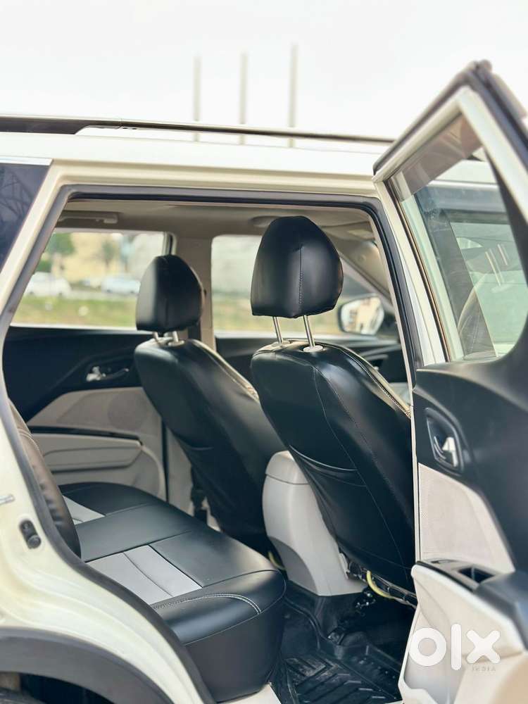 Mahindra Xuv300 W8 Option, 2020, Petrol