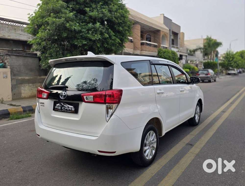 Toyota Innova Crysta 2.4 G Mt 7 Str, 2025, Diesel