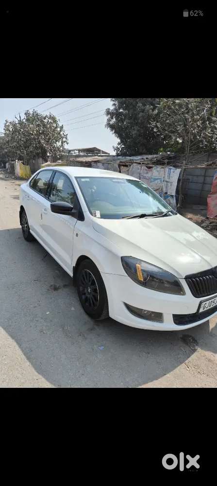 Skoda Rapid Elegance 2015 Diesel Automatic
