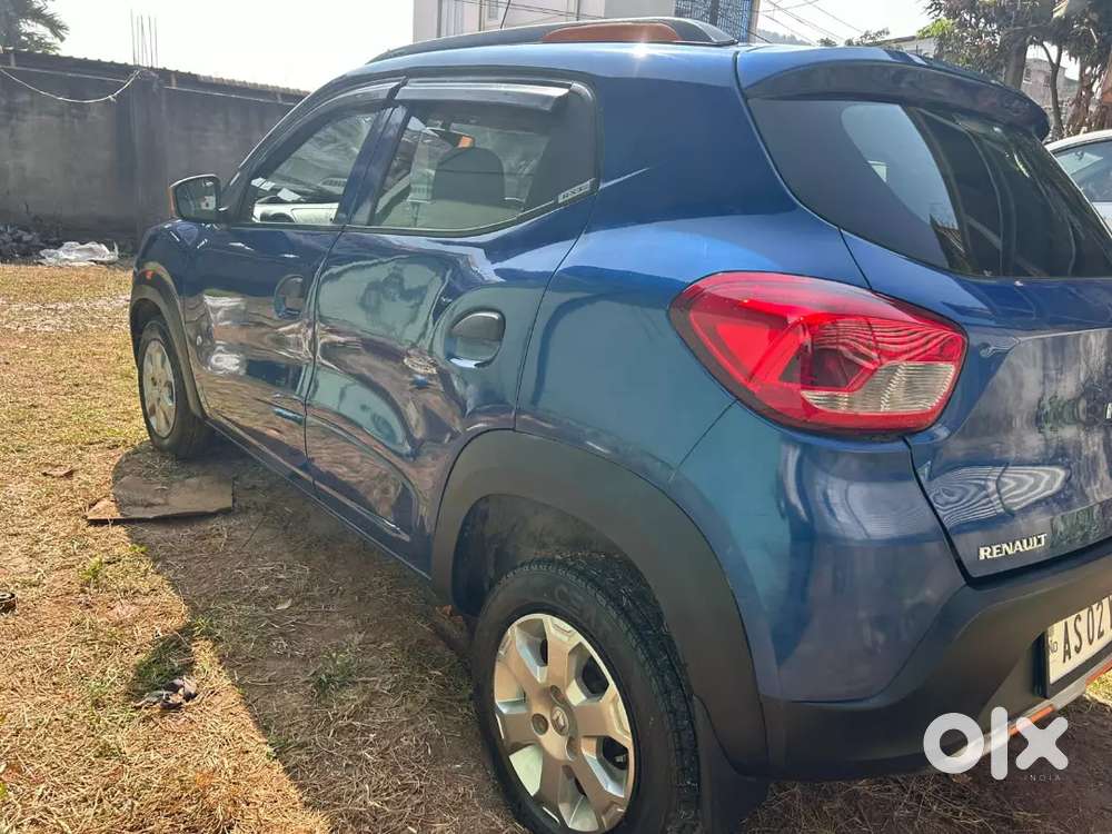 Kwid Climber Rxt Top Model Back Camera Less Driven Non Accidental