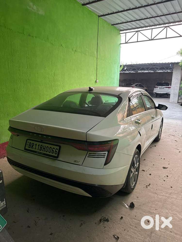 Hyundai Verna 2024 Petrol Well Maintained