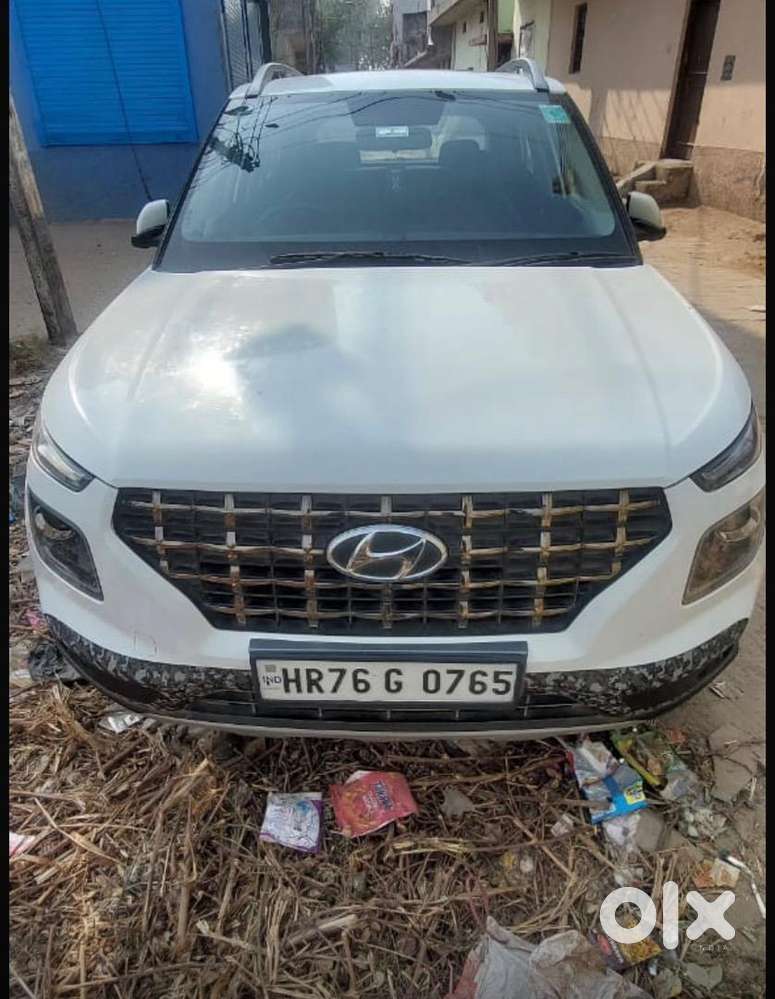 Hyundai Venue 2021 Diesel Well Maintained