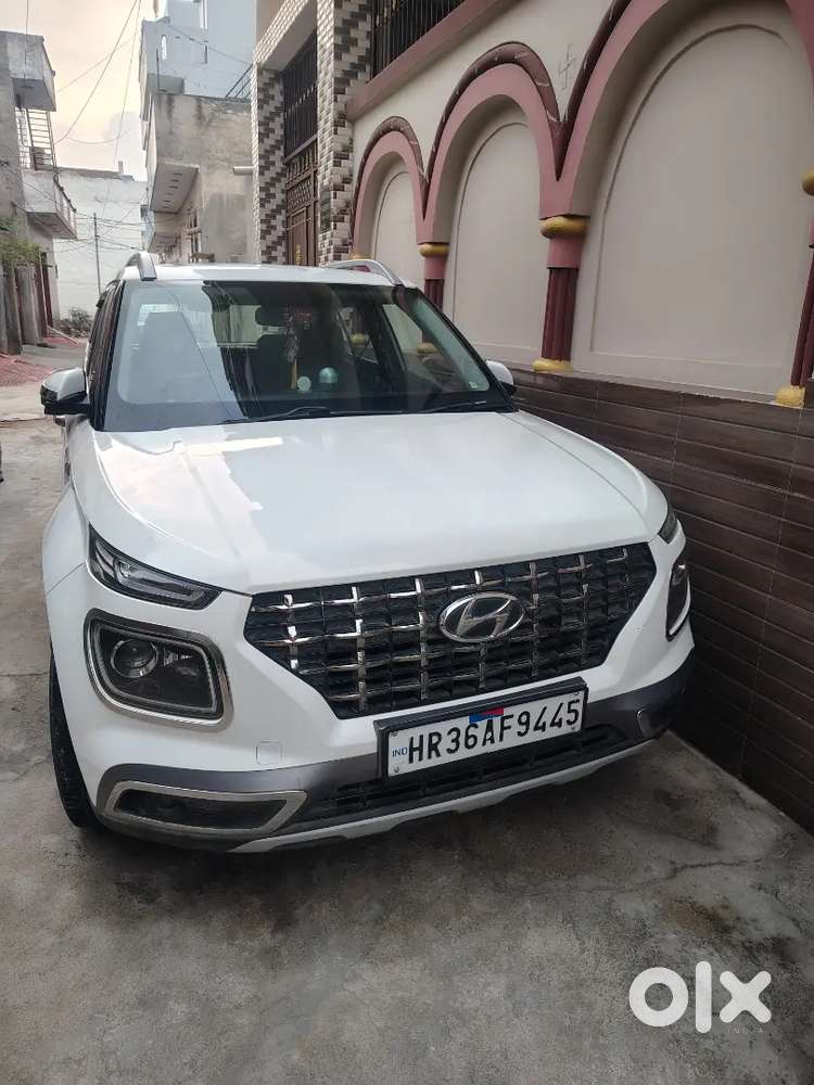 Hyundai Venue Diesel Mt Dual Tone 2019