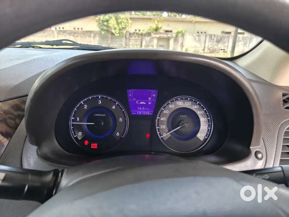 Hyundai Verna 2012 Diesel Well Maintained