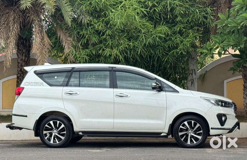 Toyota Innova Crysta 2.4 Zx Mt, 2022, Diesel