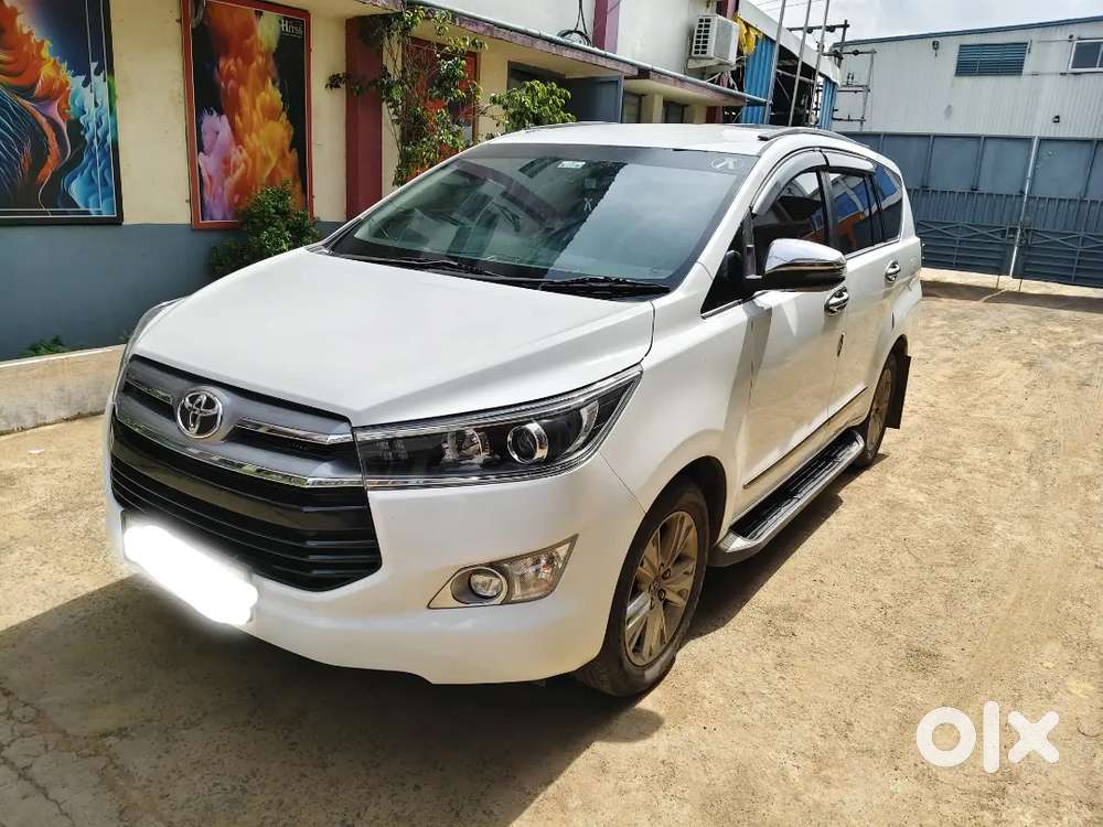 Toyota Innova Crysta 2.4 7 Str 2019