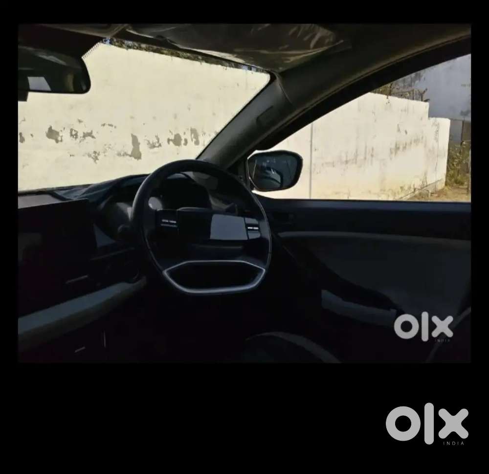 Tata Curvv Creative S Painaromic Sunroof  2nd Owner  9000 Running