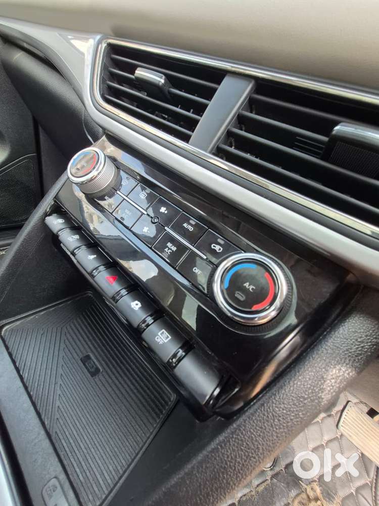 Mahindra Xuv700 2.0 Ax 7 Petrol At Luxury Pack Str, 2024, Petrol