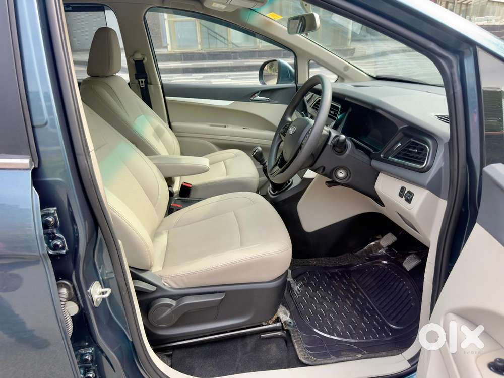 Mahindra Marazzo M8, 2019, Diesel