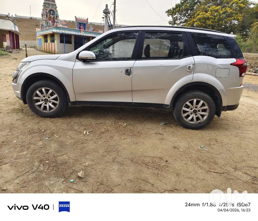 Xuv 500 W9 Sunroof Top And Model