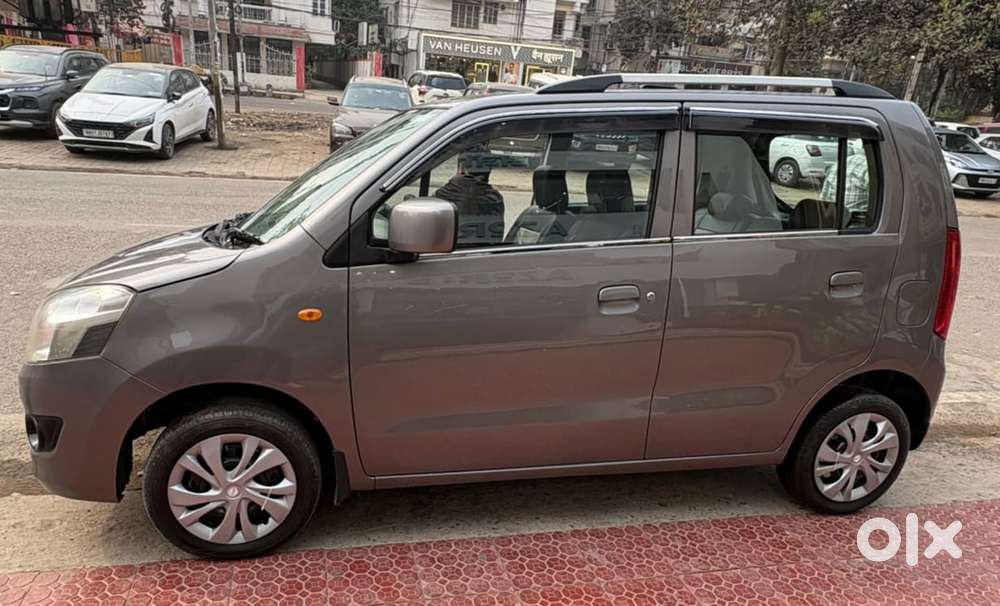 Maruti Suzuki Wagon R Vxi 1.0, 2016, Petrol