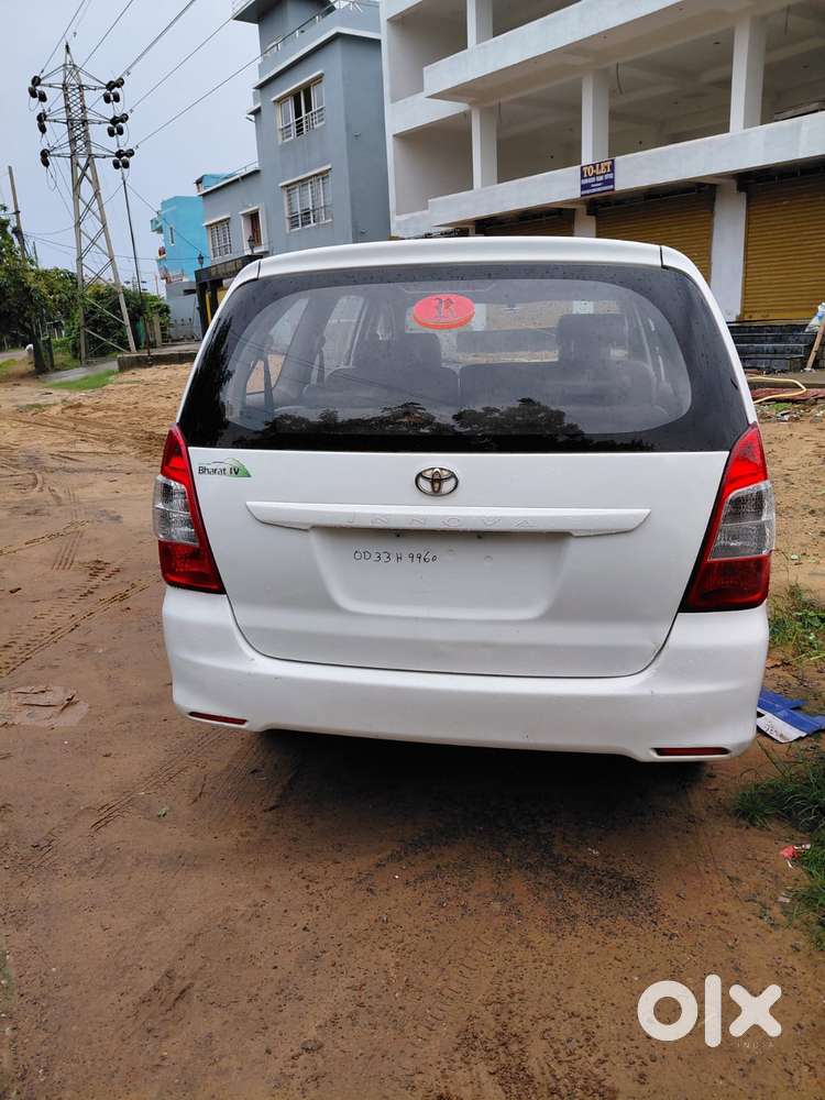 Toyota Innova 2.5 E Diesel Ms 8-seater, 2016, Diesel
