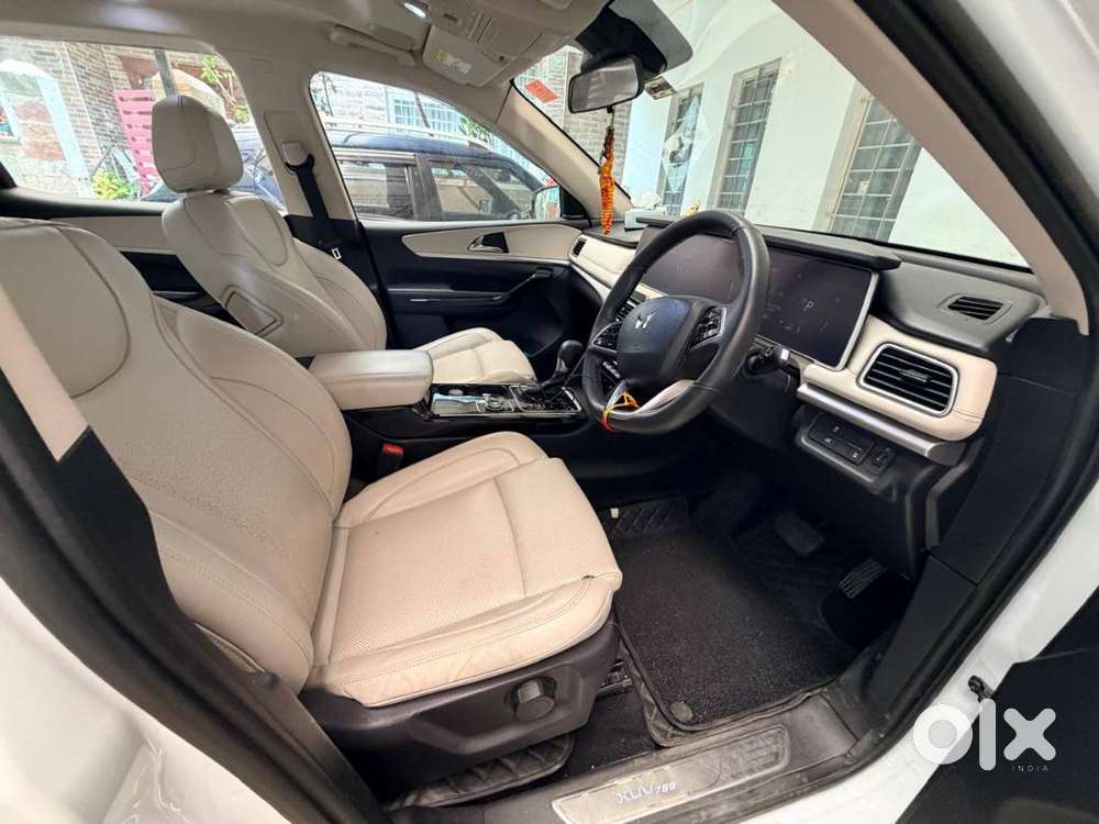 Mahindra Xuv700 At Awd Top End 2022 Diesel Well Maintained