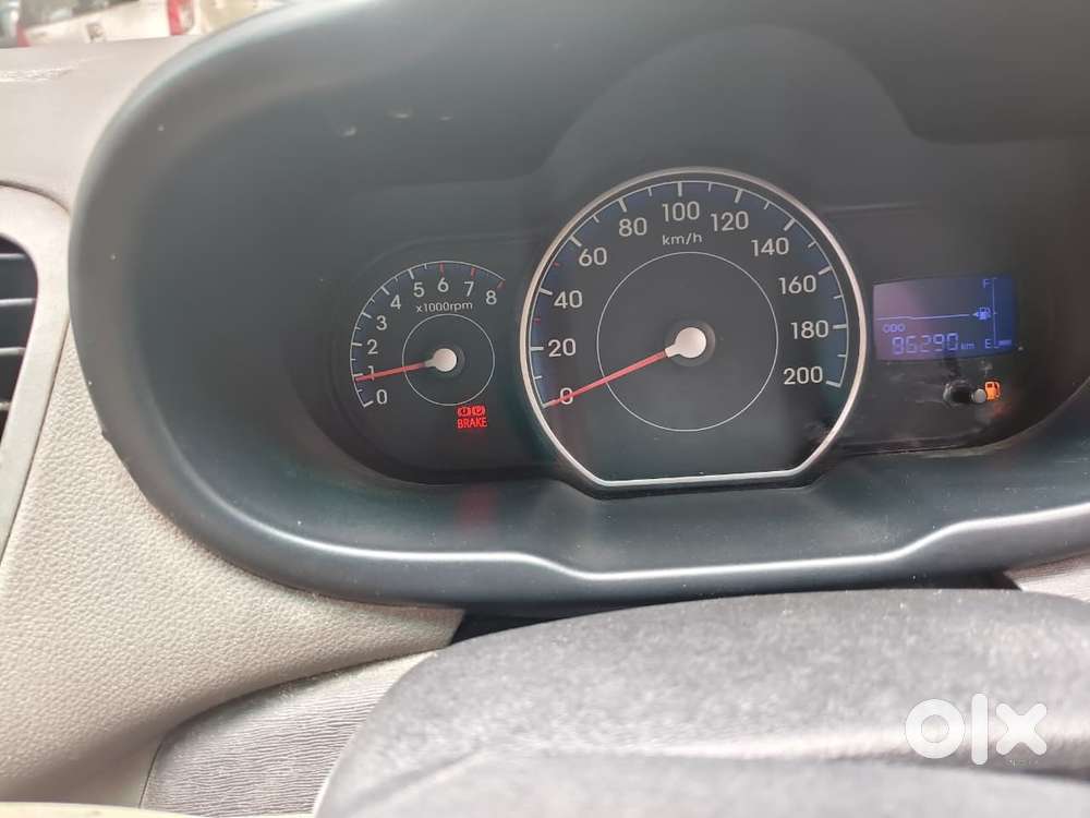 Hyundai I10 Sportz, 2014, Petrol